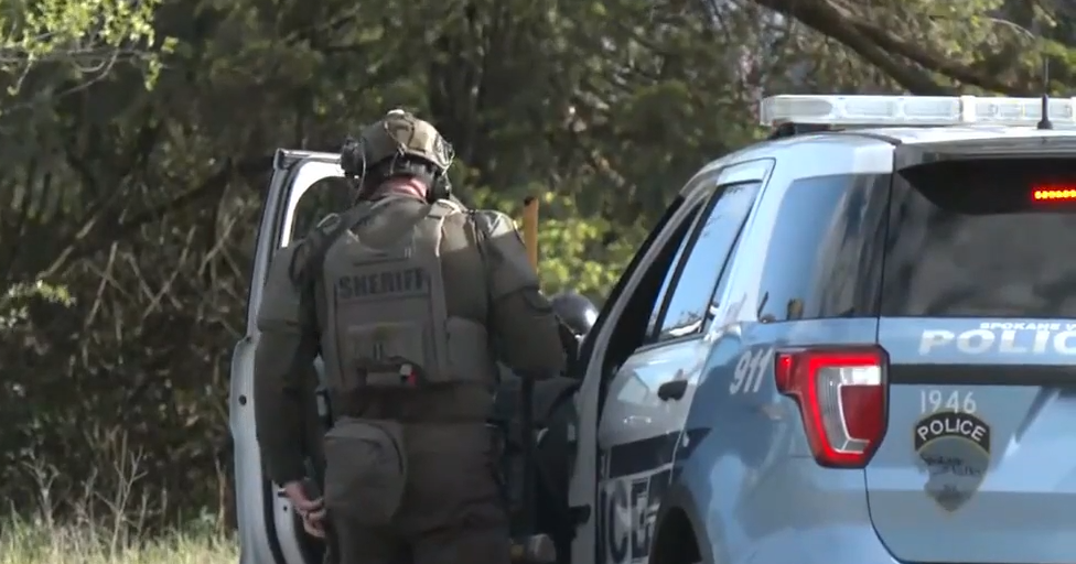 Car and identity theft suspect arrested after SWAT standoff in Airway Heights - Vimarsana News