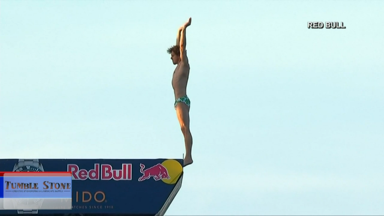 Watch Red Bull Cliff Diving Championships In Dublin Top Video