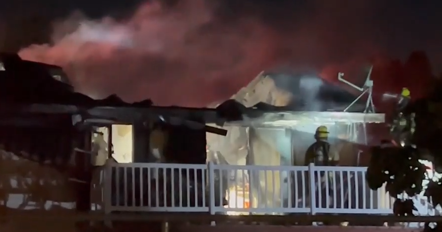 Roof collapses on fire fighters in Spokane Valley house fire | Spokane ...