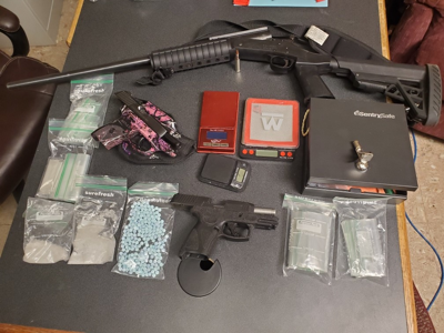 Spokane man arrested in Post Falls with drugs and stolen weapons