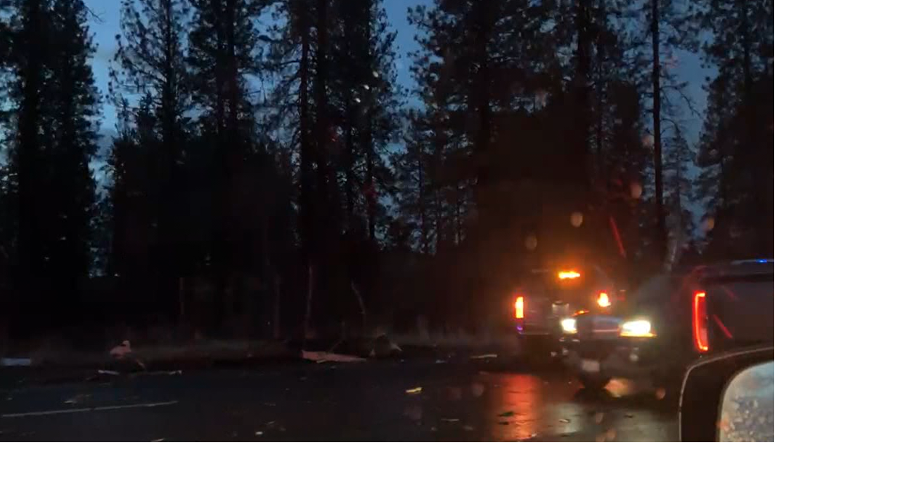 2 dead after crash with tree on Highway 2 near Spokane Airport ...
