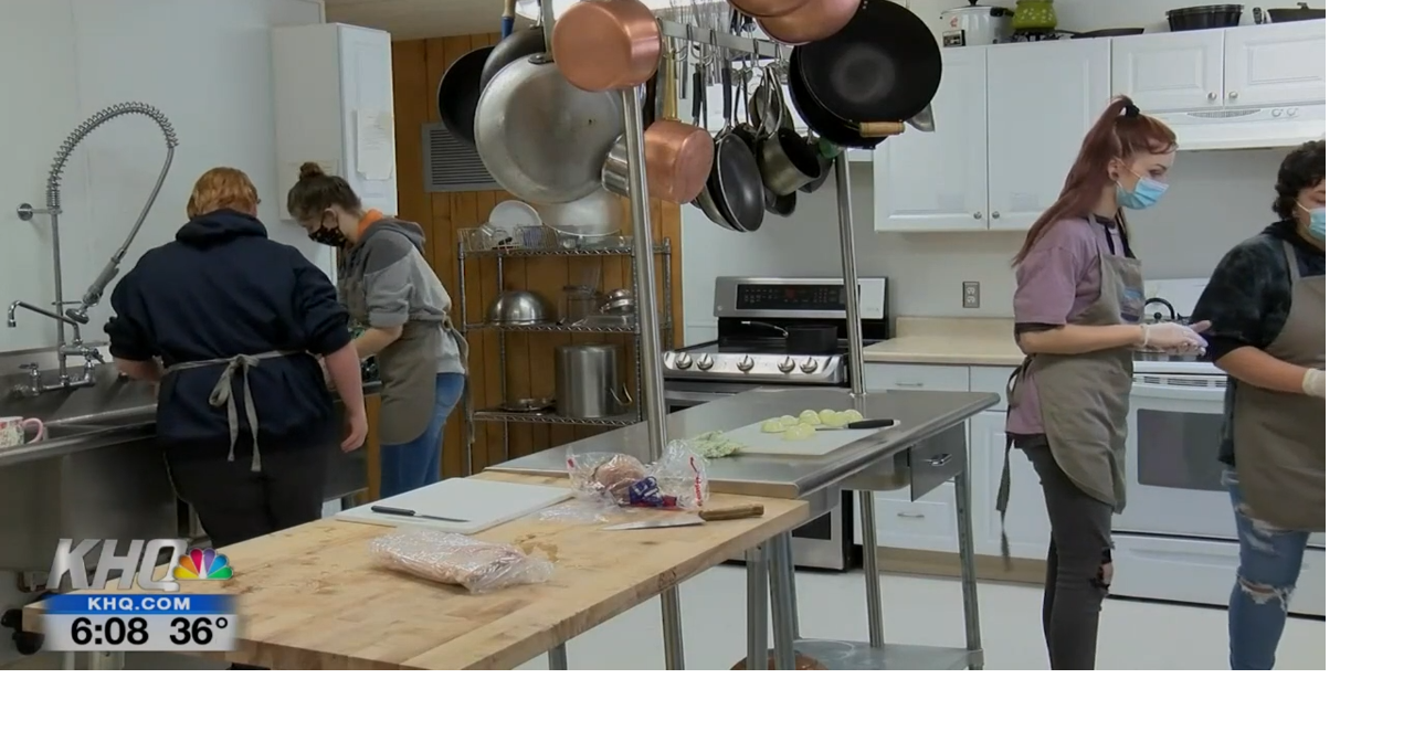 A North Idaho alternative school is making 150 Christmas Eve meals for