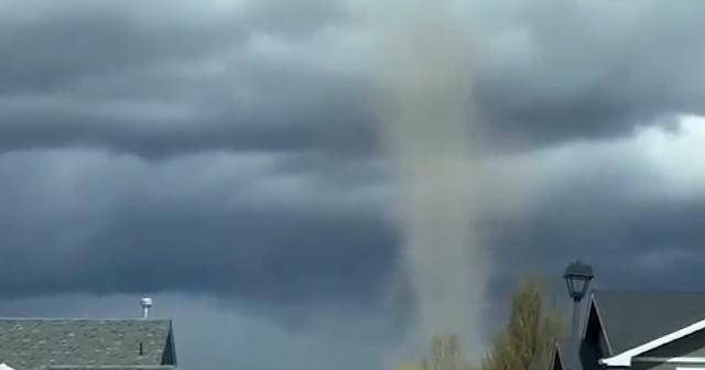 Dust devil spotted in Air Way Heights - Vimarsana News