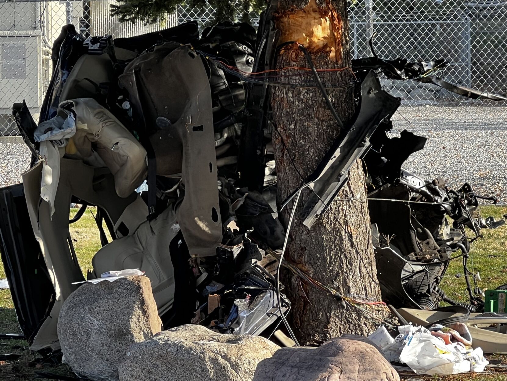 1 Dead, 1 Critically Injured After High Speed Crash With Tree In ...