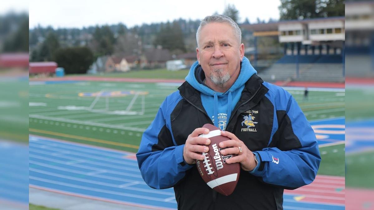 Supreme Court sides with Washington high school football coach in public  school prayer case | News 