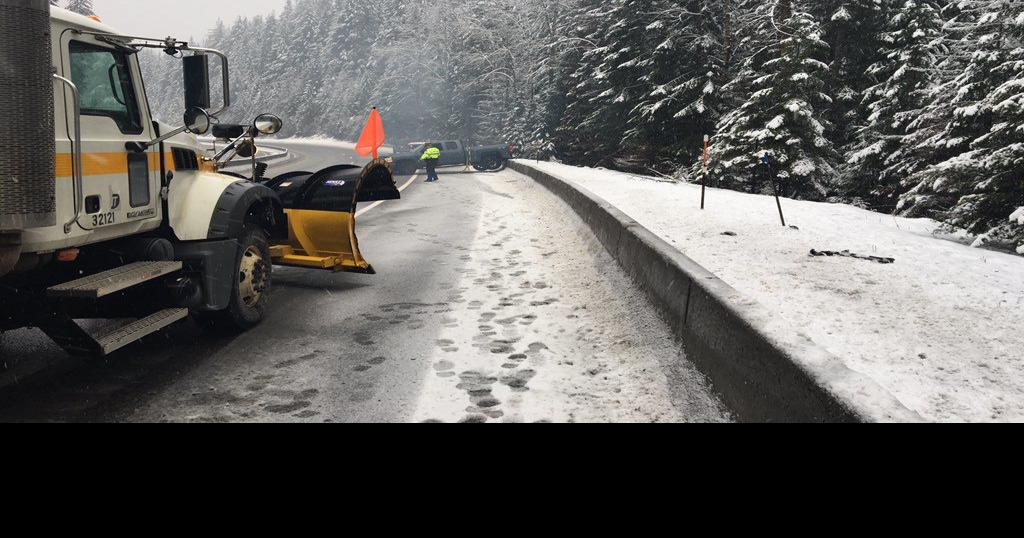 Chain up law in place for Fourth of July Pass, ISP monitoring Lookout