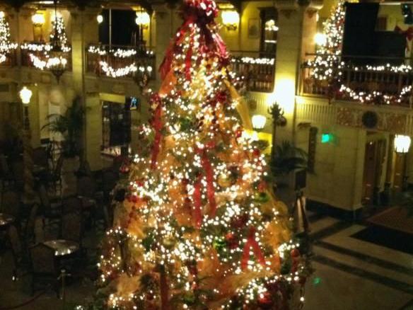 Christmas Tree Elegance The Historic Davenport Picture Of Spokane Washington Tripadvisor