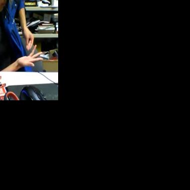 Magician shocks everyone with finger removal trick you've never seen ...