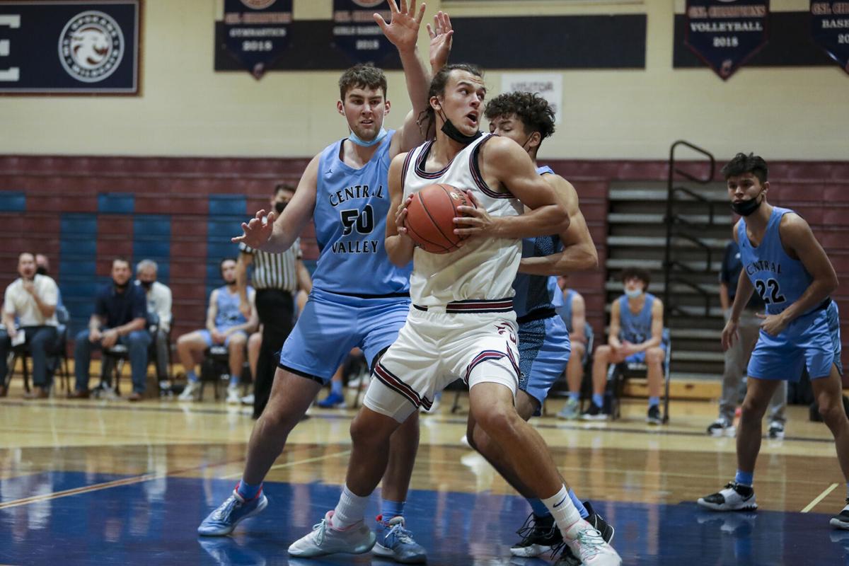 Gsl Boys Basketball Mt Spokane Wins Thriller Over Central Valley In Tyson Degenhart S Last Prep Game High School Sports Focus Khq Com