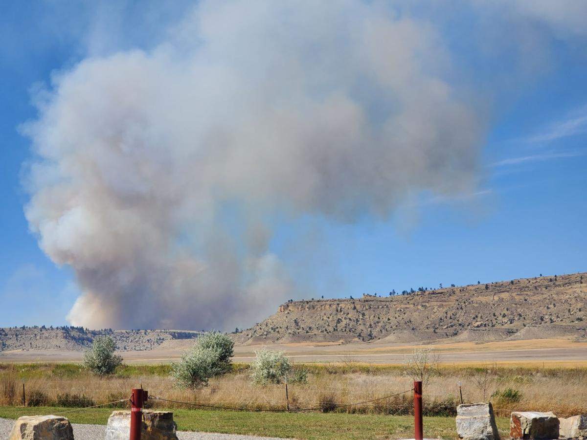 Mountain View Fire Caused By Lightning Burns 2 800 Acres