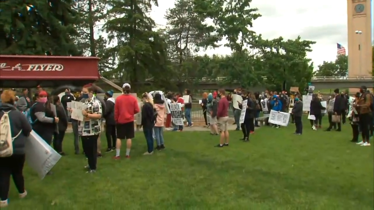 Watch Crowds Are Gathering At The Big Red Wagon To Protest The