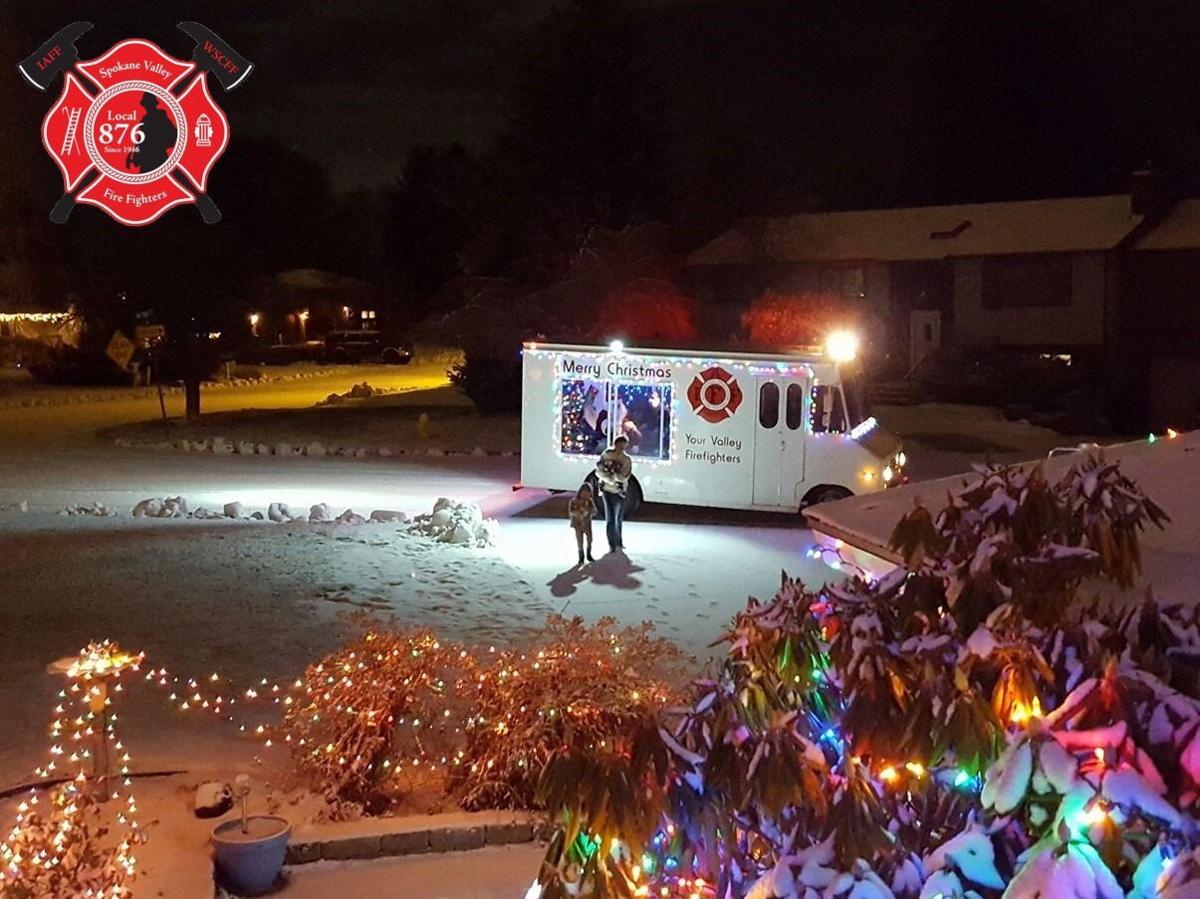 Spokane Vally Christmas 2021 Santa Fire Deptment Spokane Valley Firefighters To Escort Santa Around Neighborhoods In A Socially Distant Style News Khq Com