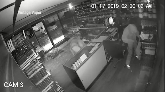 Vape Shop Burglary Caught On Camera Regional Khq Com