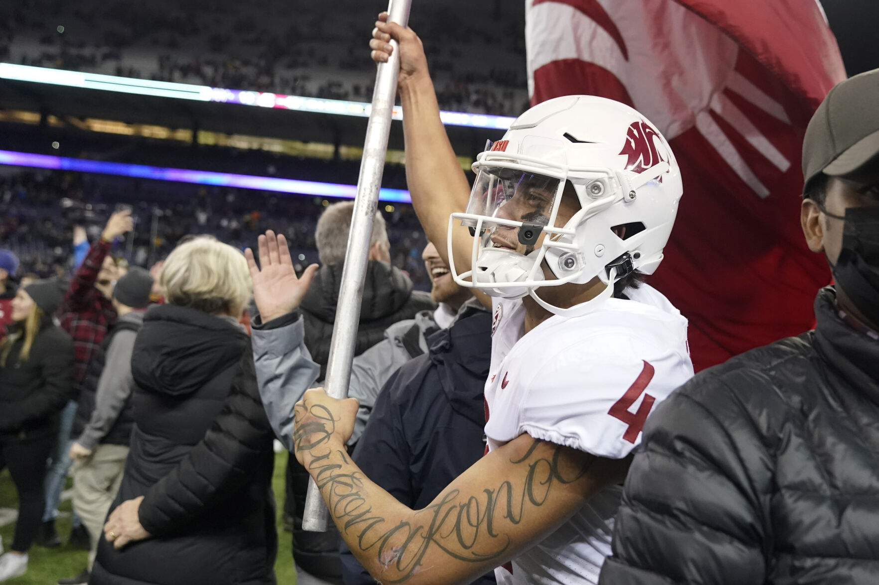 Washington State s Jayden de Laura Armani Marsh and Dean