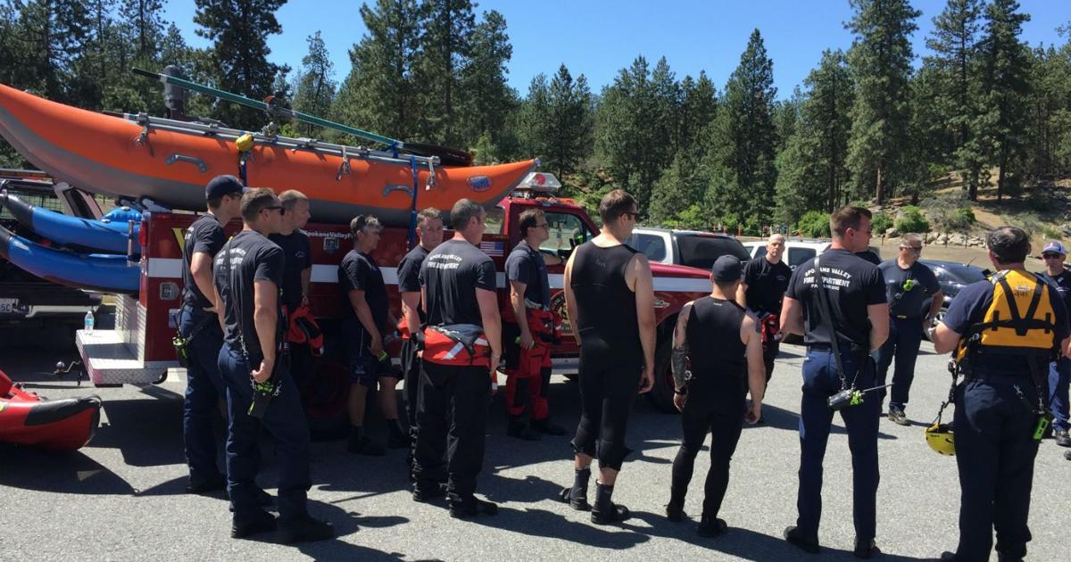Fire crews rescue rafters from Spokane River | Spokane News | khq.com