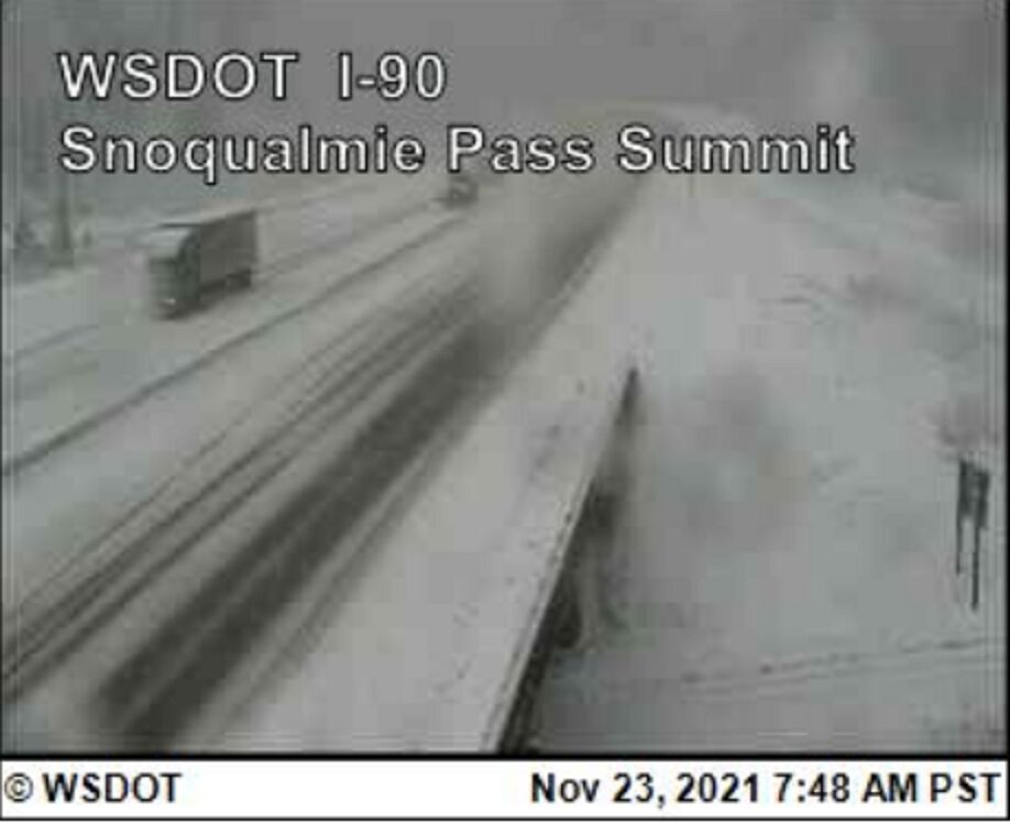 Snoqualmie Pass Closed Down For Eastbound Travelers Traction Tires Required Westbound News Khq Com