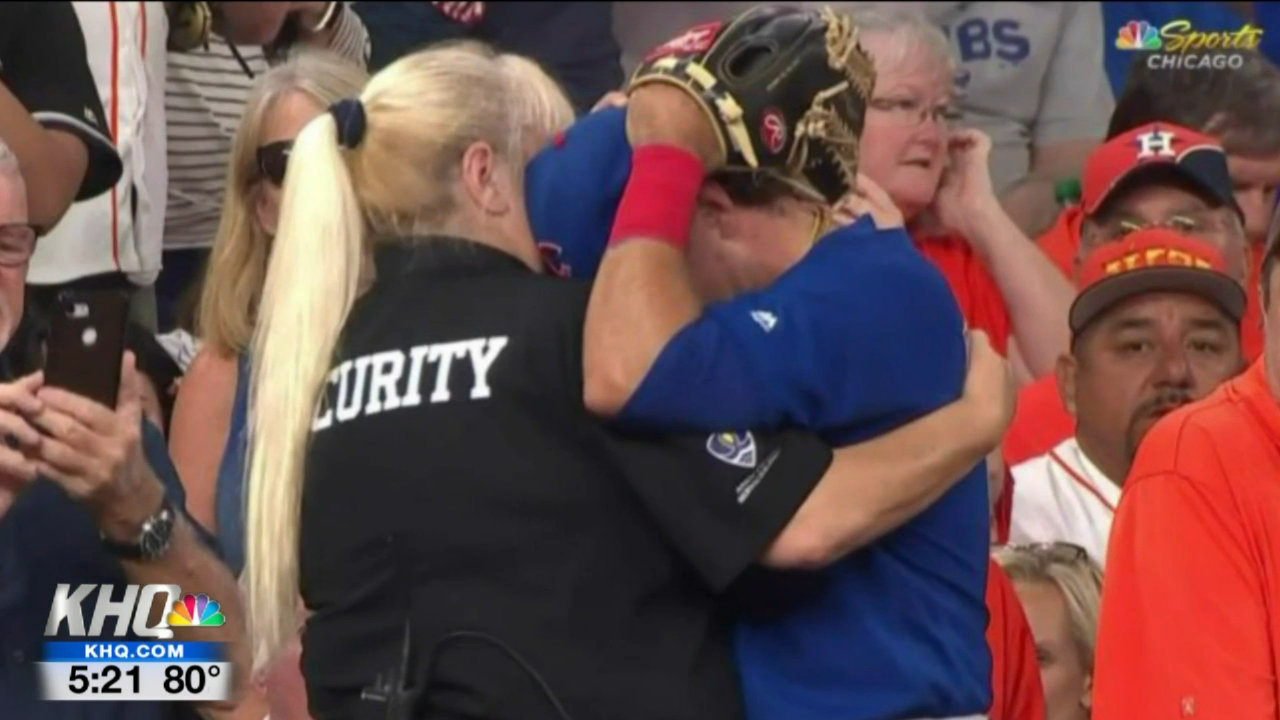 Foul ball hits young girl 