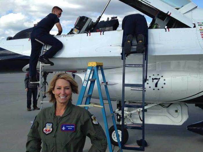 Leslie Lowe Khq S Age Fact Vs Fiction - jftiw6x