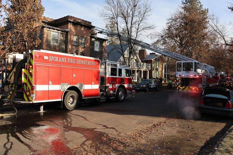 Spokane Fire Department responds to apartment fire on South Hill