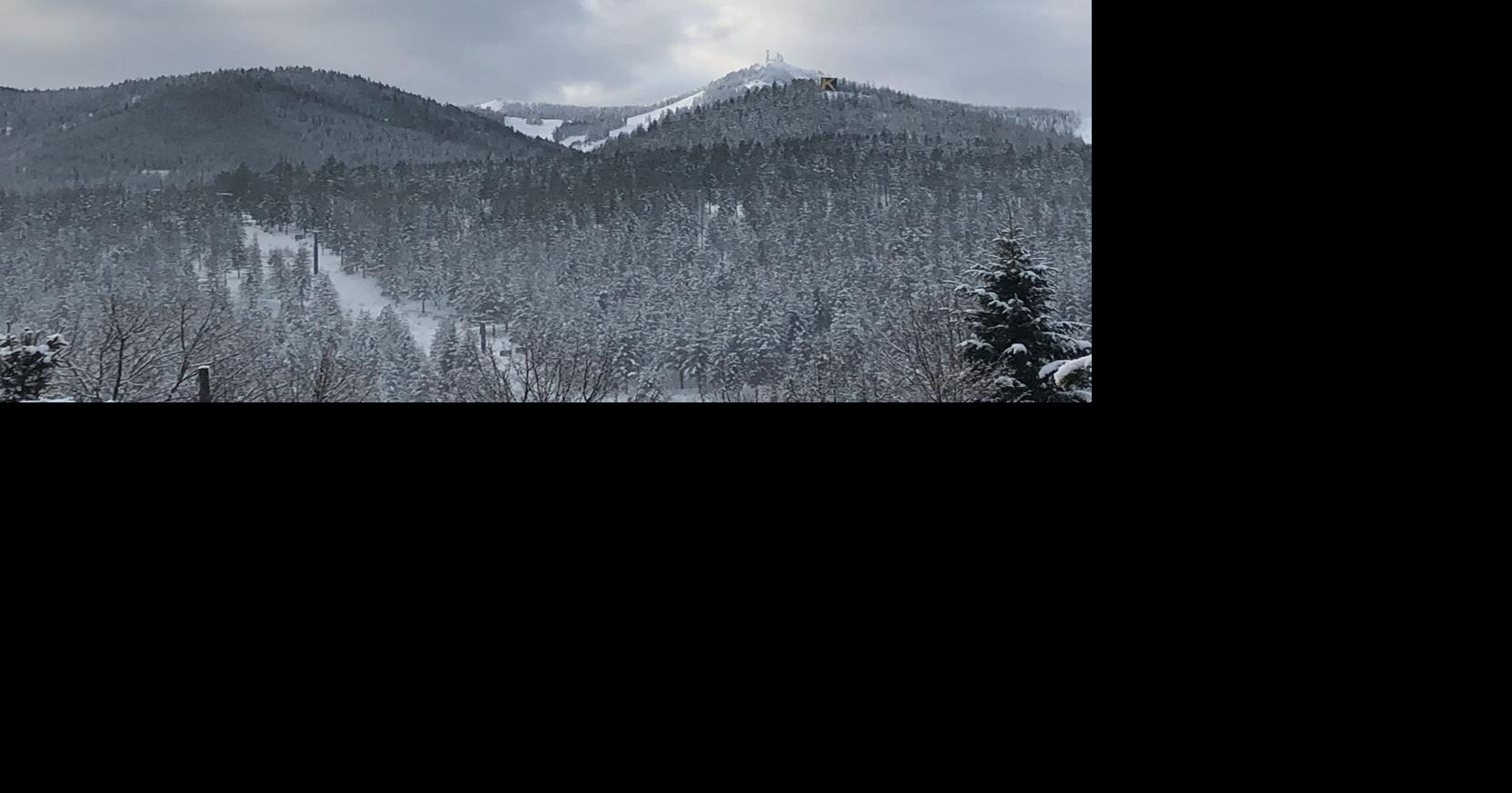 Witnesses work with Silver Mountain ski patrol to rescue avalanche victims