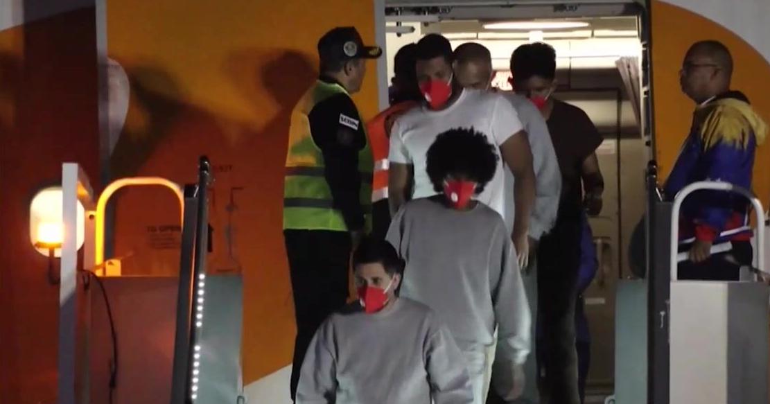 Federal judge orders return of Venezuelans held in El Salvador ...