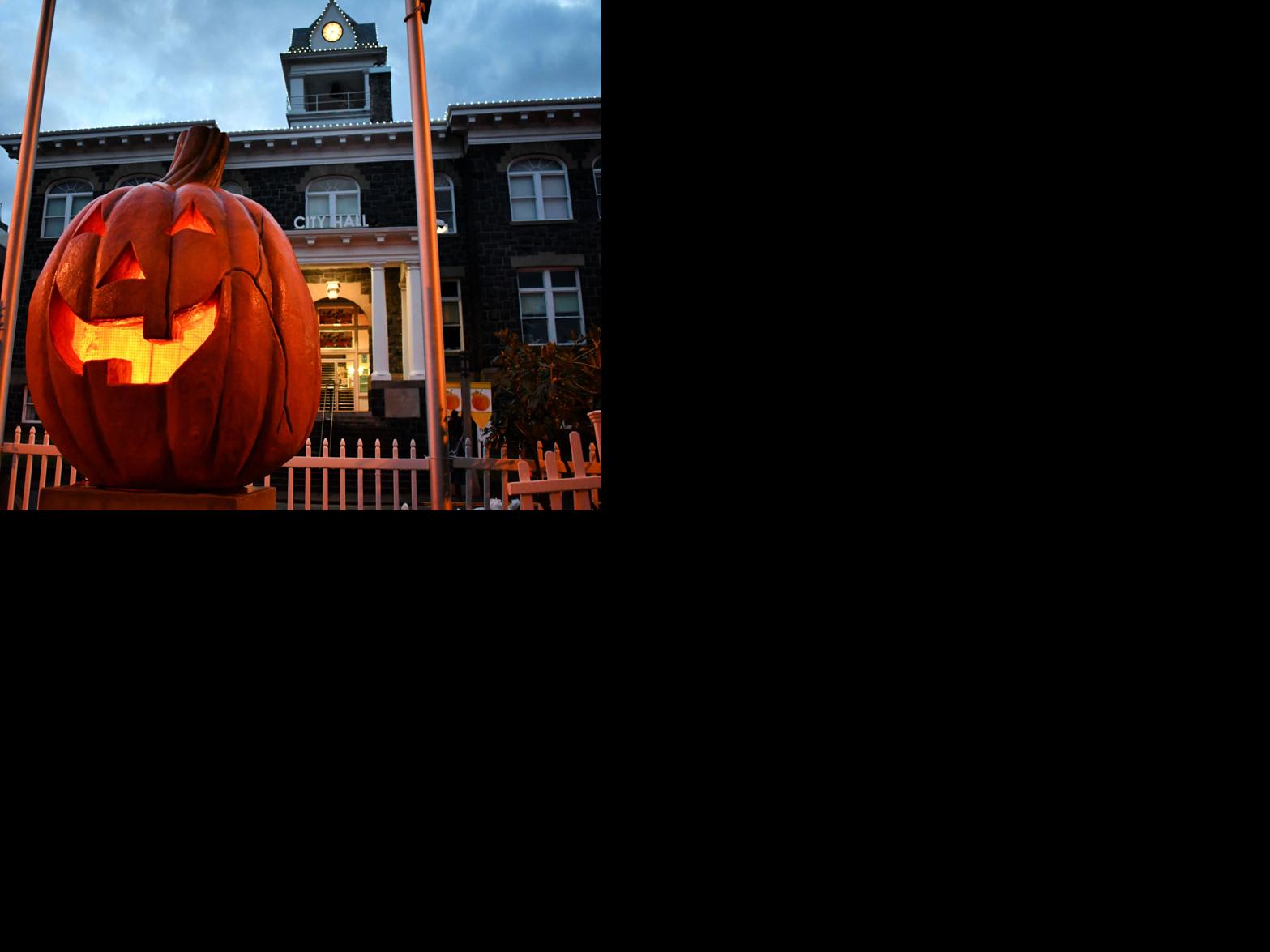Halloweentown Is Alive In The Pacific Northwest News Khq Com