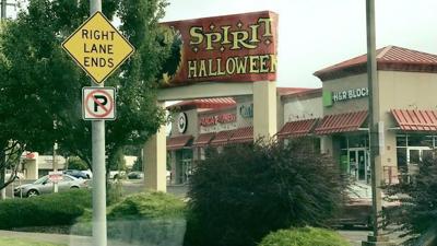 The road to Halloween. : r/halloween