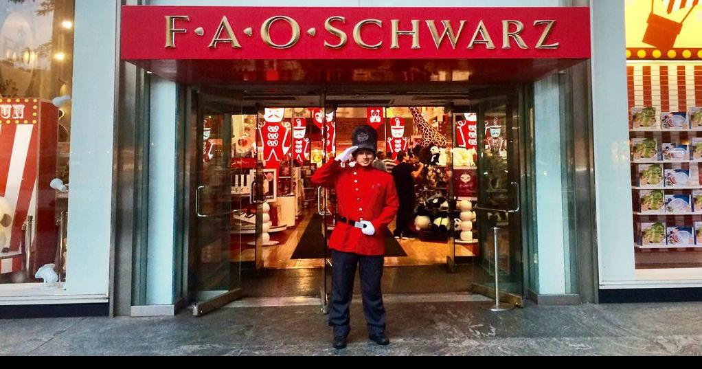 F. A. O. Schwarz to Close Its Doors on Fifth Avenue - The New York Times