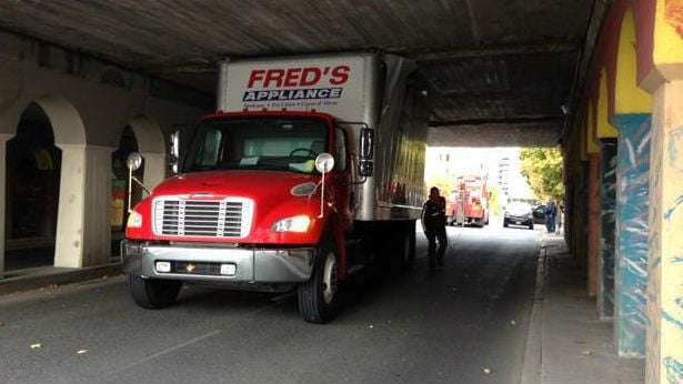 Photos Stuck Truck In Downtown Spokane News Khq Com