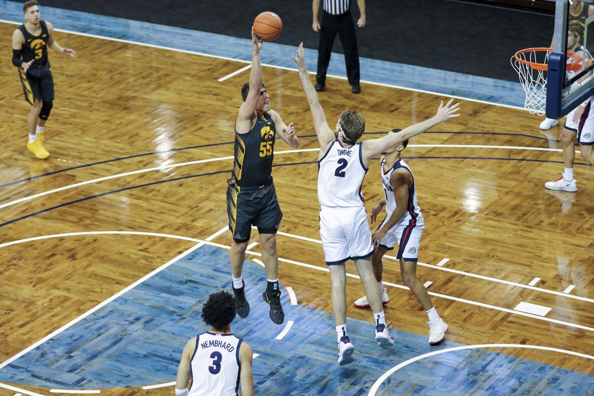 Tv Take In Offensive Showdown Gonzaga S Defense Stepped Up When It Needed To Top Iowa Swx Right Now Khq Com