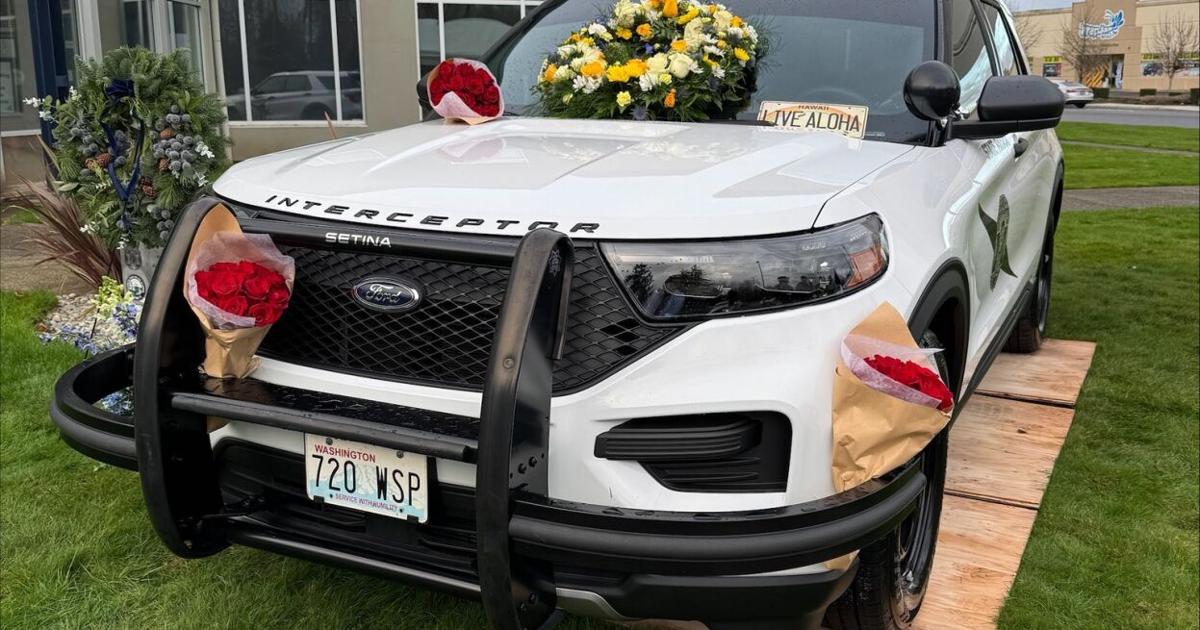 Memorial set up Washington State Patrol trooper killed in Tacoma