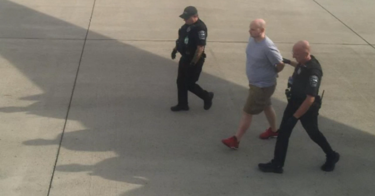 Alaska Airlines Bomb Threats Suspect Claims He Was Avoiding Cartel alaska-airlines-bomb-threats-suspect-claims-he-was-avoiding-cartel