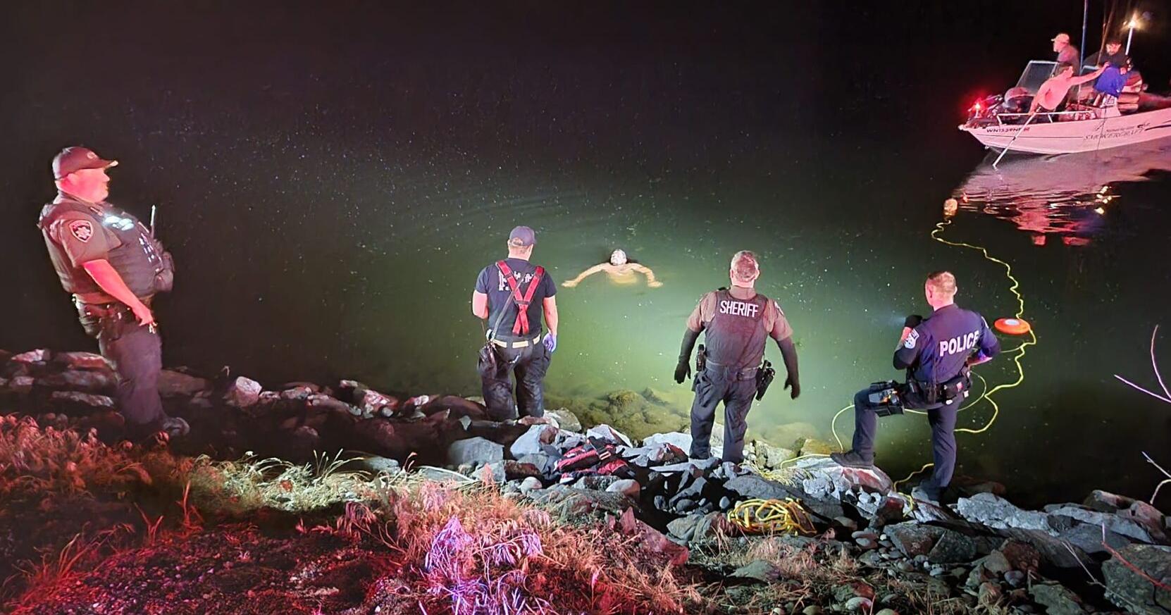 Man rescued from Snake River after crashing car through campground - Vimarsana News