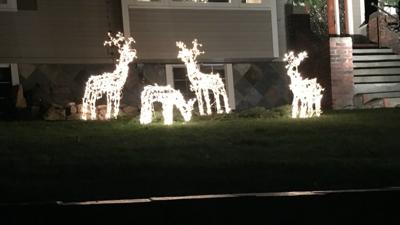 Grinch Steals Two Reindeer Decorations From A Spokane Family S