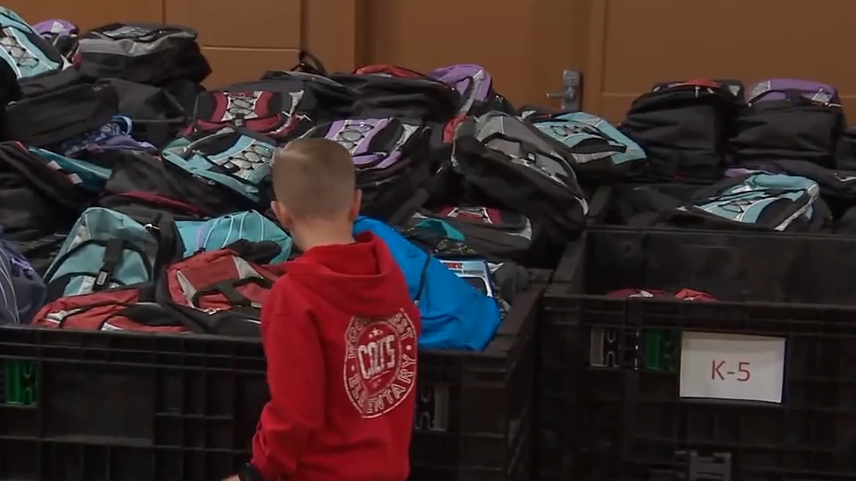 Salvation Army provides free backpacks for students