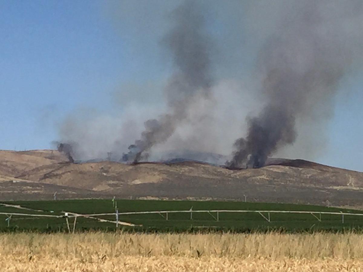 UPDATE Powerline fire is contained, all evacuation notices canceled News