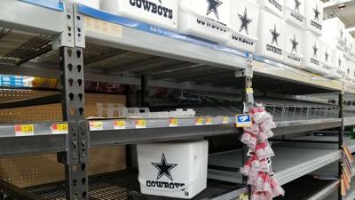 Houstonians refuse to buy Dallas Cowboys coolers during Harvey, News