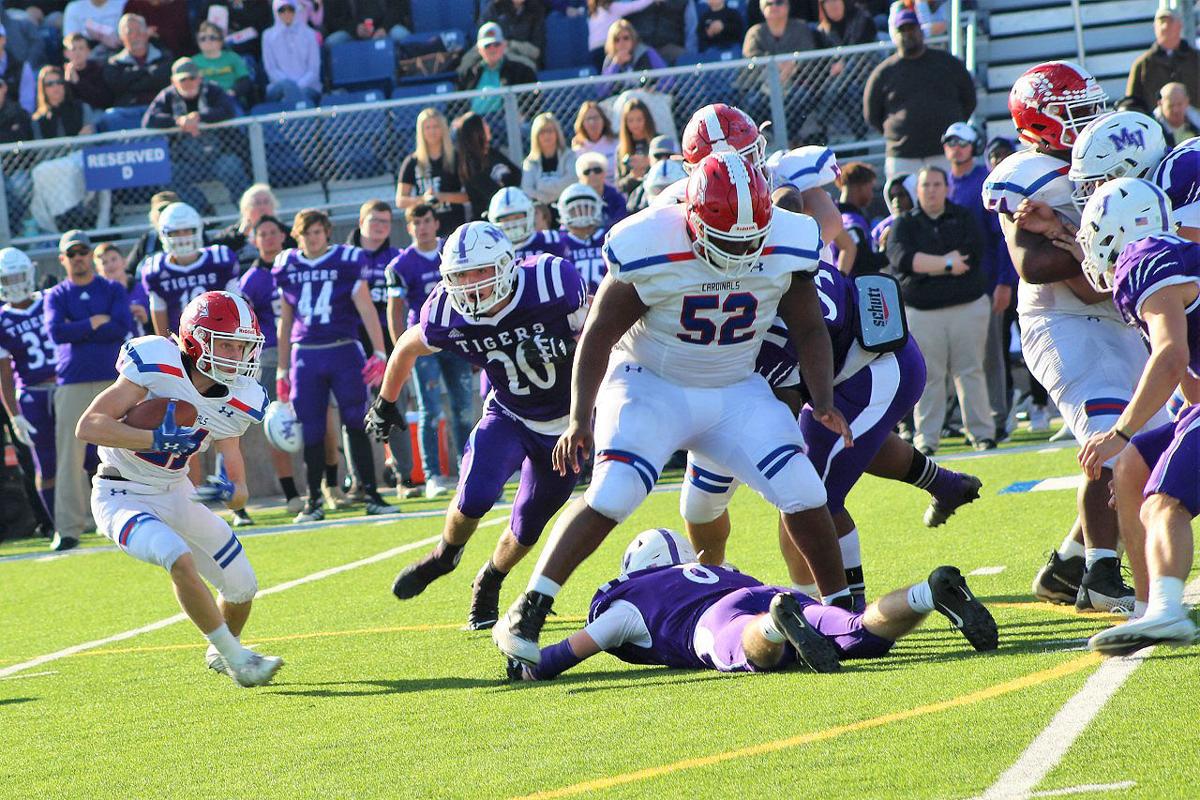 High School Football Playoffs Sabine Holds On Drops Mount