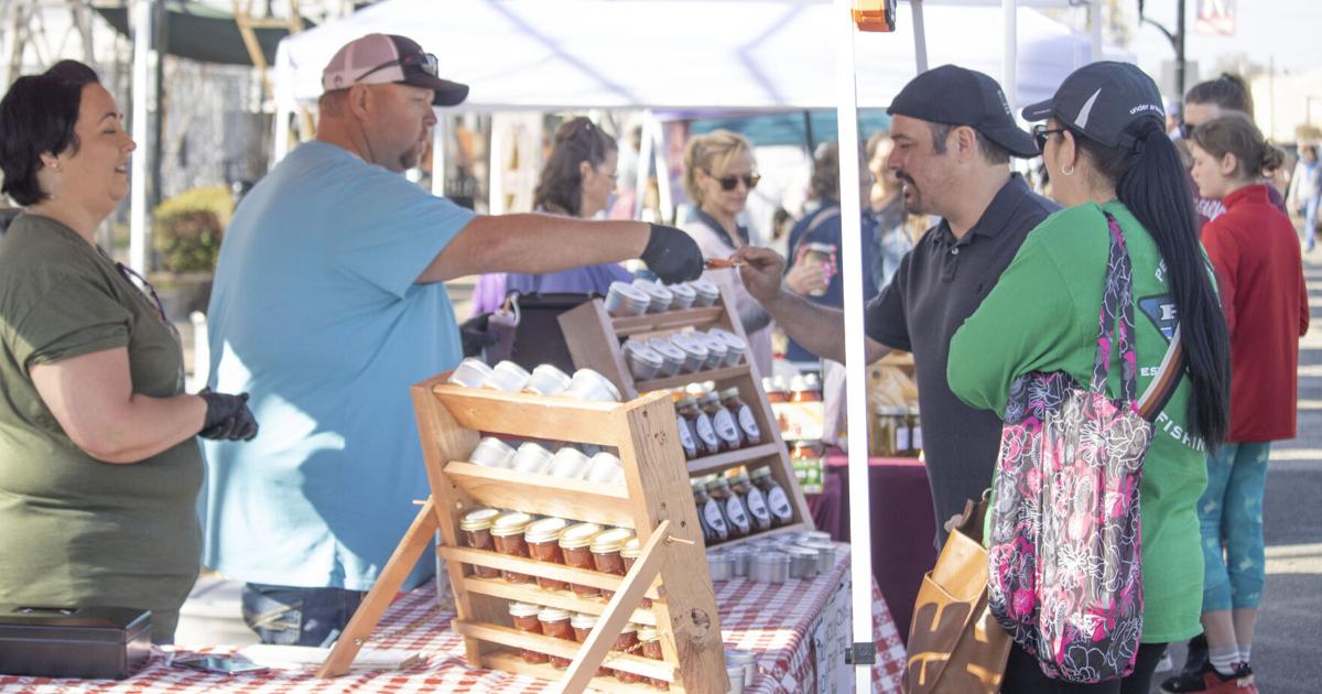 Kilgoround: Farmer's market returns downtown on Saturdays through July