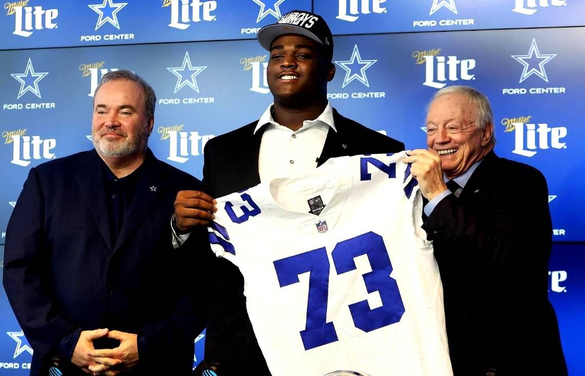 Dallas Cowboys first round draft pick Leighton Vander Esch smiles