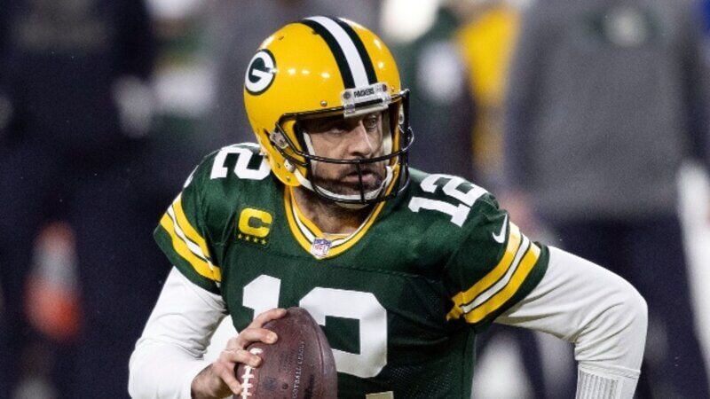 Aaron Rodgers tests positive for Covid-19 and will miss Green Bay