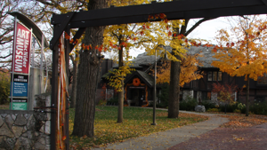 Folk Duo juni + betty to Perform at Artoberfest Fundraiser in Mason City