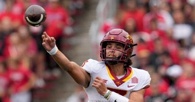 Becht accounts for 3 TDs as Iowa State drops Cincinnati 30-10 - Vimarsana News