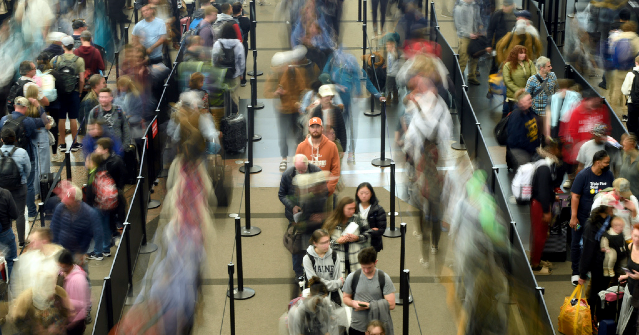 Record crowds are expected to take to the air and roads for Thanksgiving - Vimarsana News