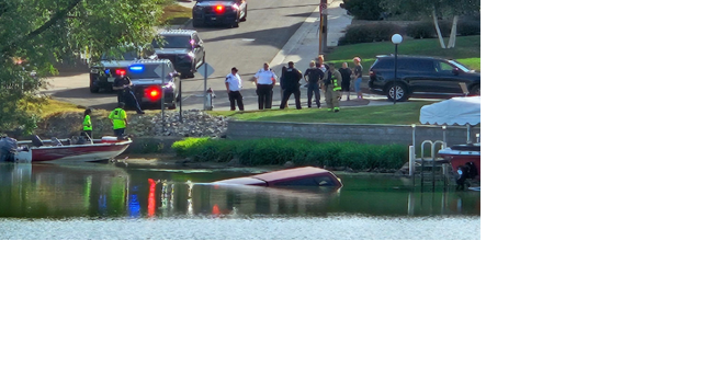 Driver saved after pickup truck plunges into Fountain Lake - Vimarsana News
