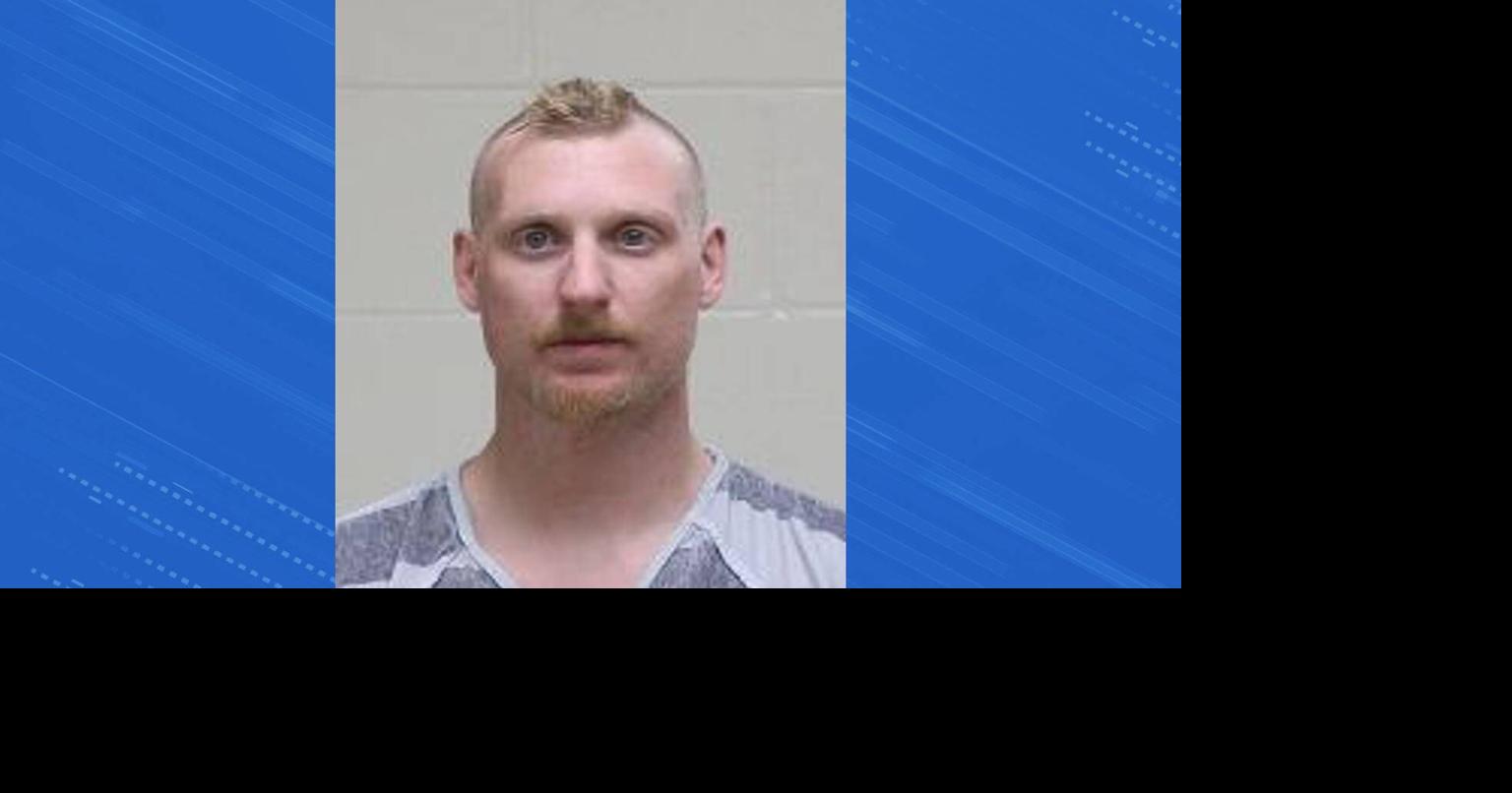 Wanted man arrested in Mason City after fleeing authorities Cerro