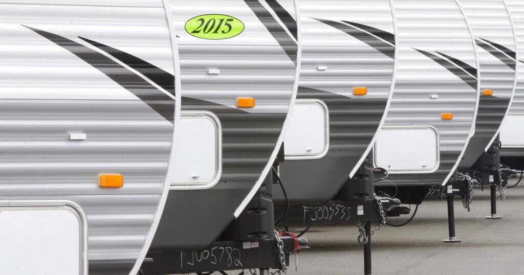 Minnesota driving tips: stay safe around trailers