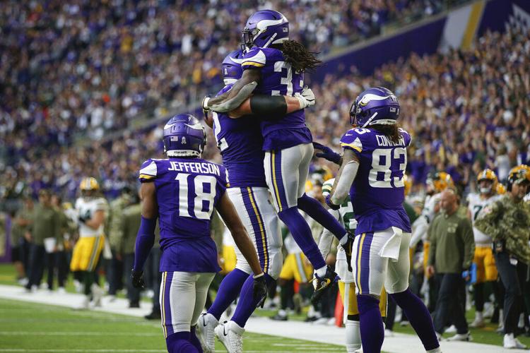 Vikings outlast Rodgers, Packers 34-31 on game-ending FG (with