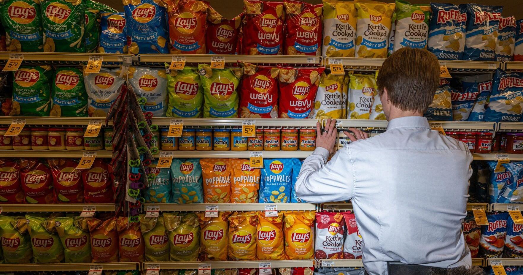 Potential deal to fund WIC food aid faces blowback - Vimarsana News