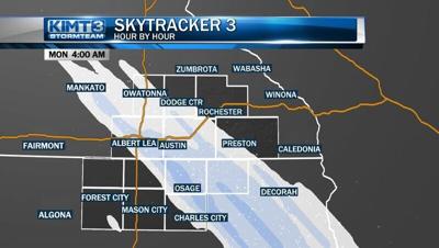 StormTeam 3: A few snow showers are possible Monday morning